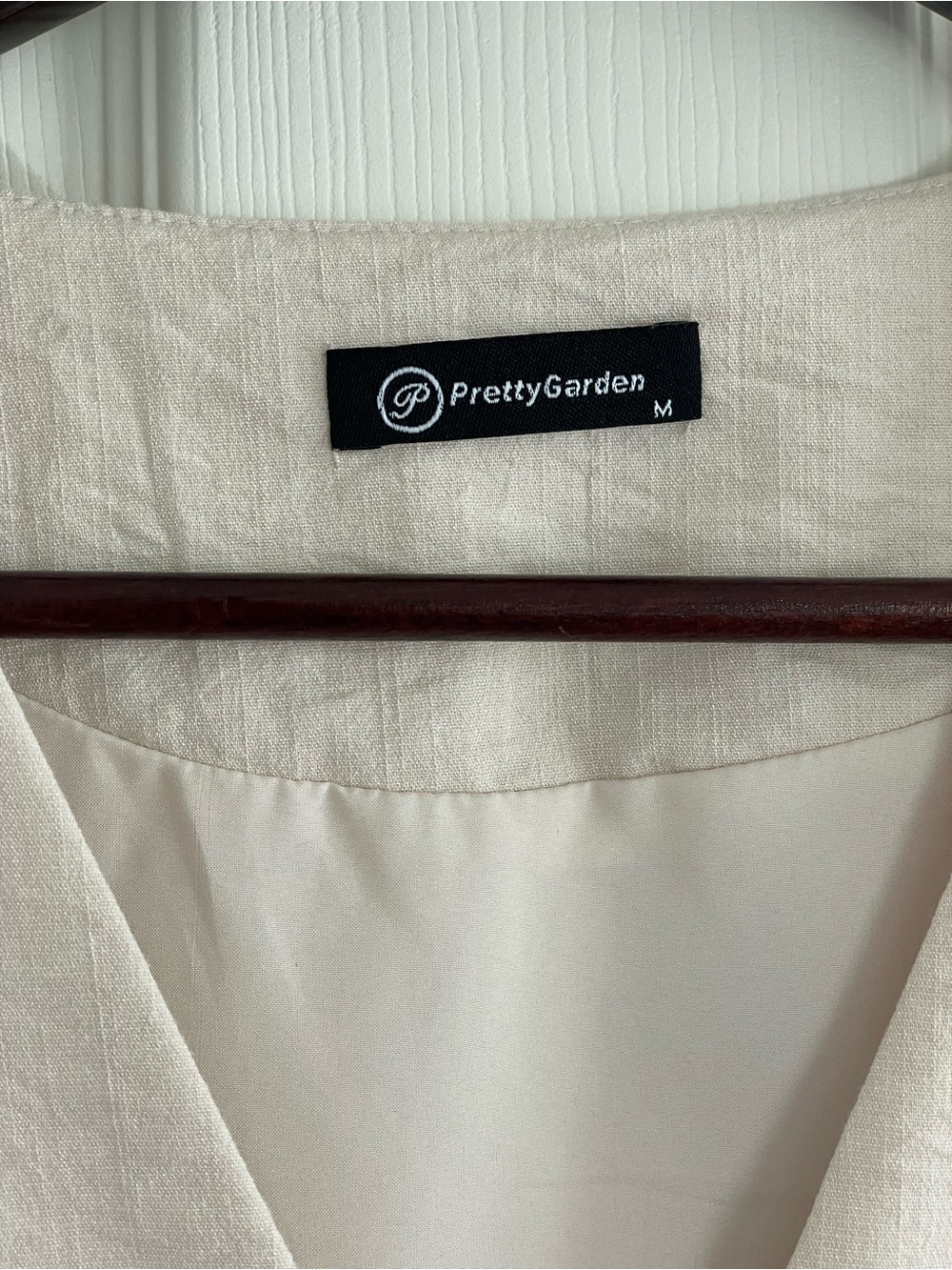 PrettyGarden Cream Linen-Blend Sleeveless Vest - Picture 2 of 7